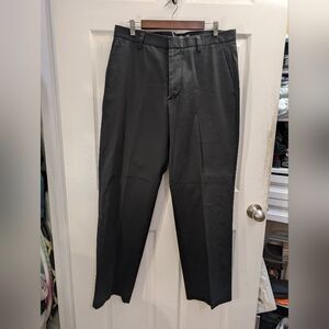 Men's Dockers Black Slacks Size 34x32